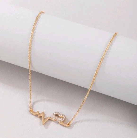 Heart beat line and heart necklace - Picture 2 of 3